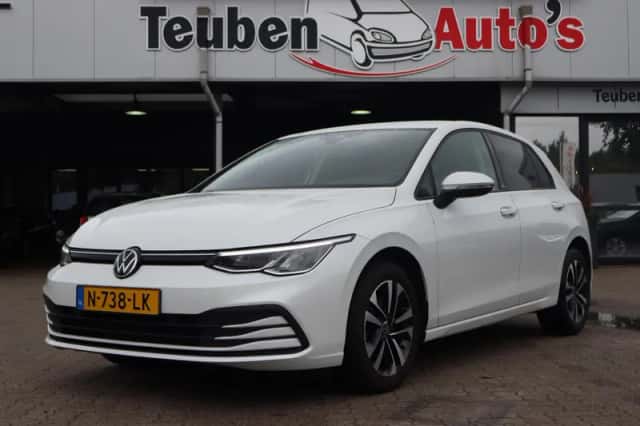 Volkswagen Golf (2021) thumbnail 1
