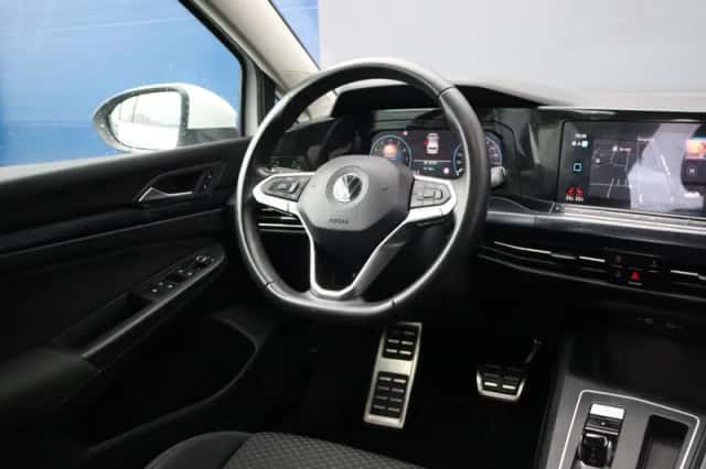 Volkswagen Golf (2021) thumbnail 5