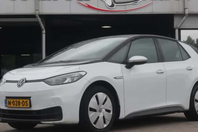 Volkswagen ID.3 (2021) thumbnail 1