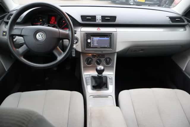 Volkswagen Passat (2007) thumbnail 2