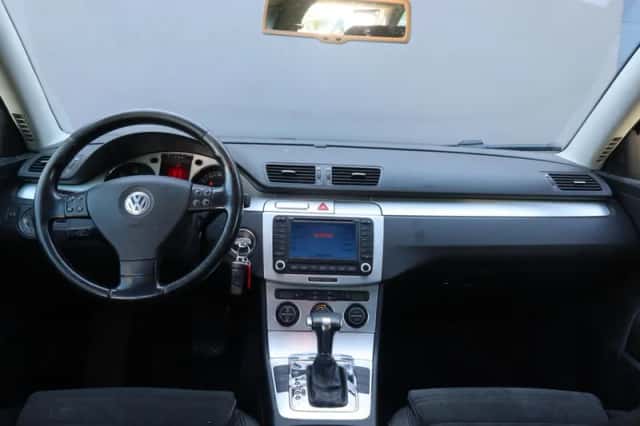 Volkswagen Passat (2006) thumbnail 4