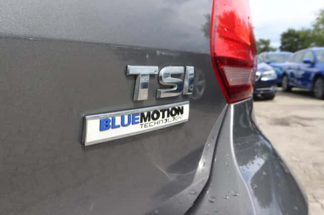 Volkswagen Polo (2015) thumbnail 4