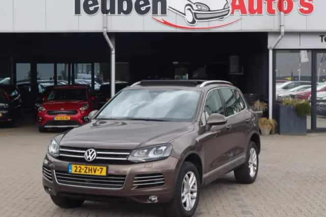 Volkswagen Touareg (2010) thumbnail 1
