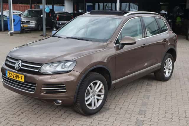 Volkswagen Touareg (2010) thumbnail 4