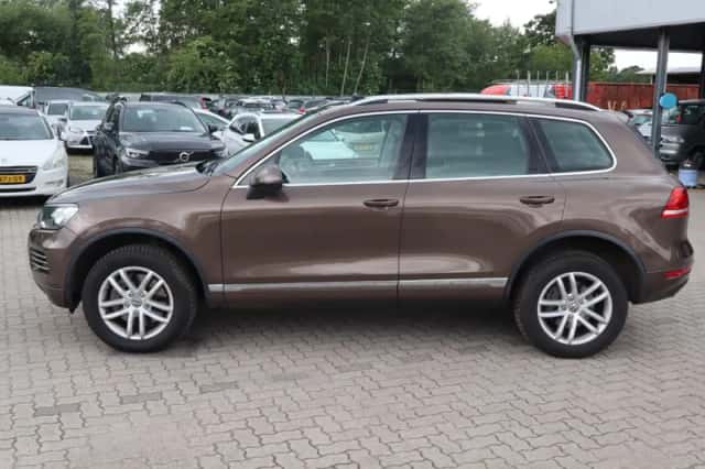 Volkswagen Touareg (2010) thumbnail 6