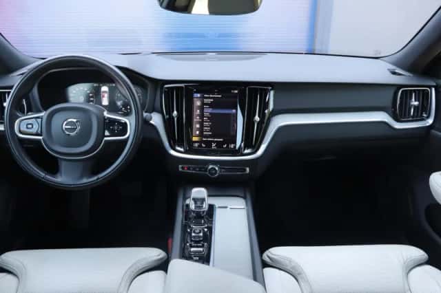 Volvo S60 (2021) thumbnail 4