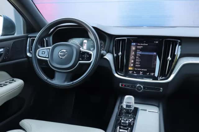 Volvo S60 (2021) thumbnail 5