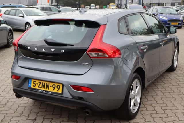 Volvo V40 (2015) thumbnail 5