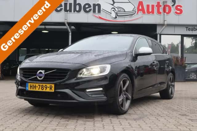 Volvo V60 (2015) thumbnail 1