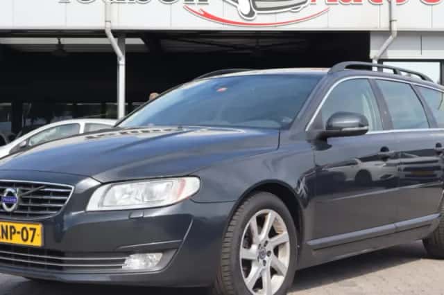 Volvo V70 (2015) thumbnail 1
