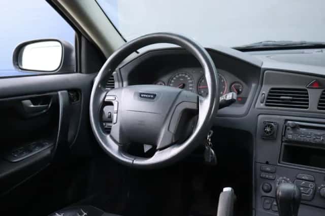 Volvo V70 (2002) thumbnail 5
