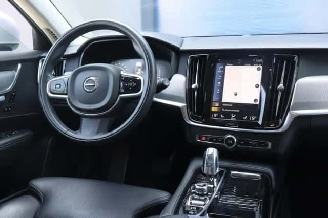 Volvo V90 (2019) thumbnail 5