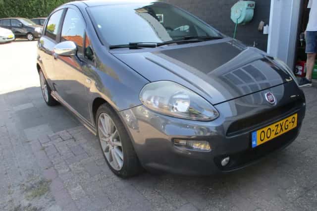 Fiat Punto (2013) thumbnail 1