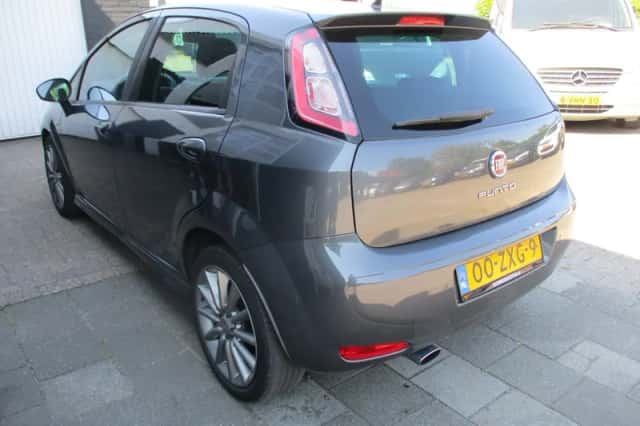 Fiat Punto (2013) thumbnail 3