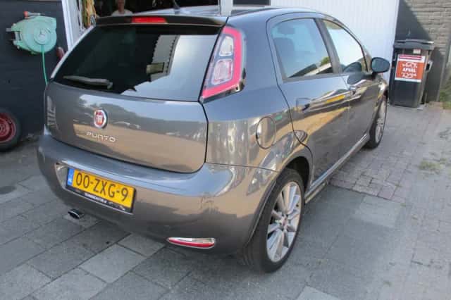 Fiat Punto (2013) thumbnail 4