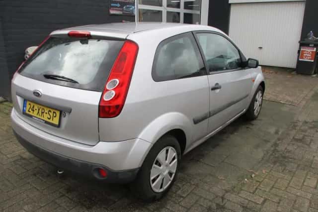 Ford Fiesta (2007) thumbnail 4