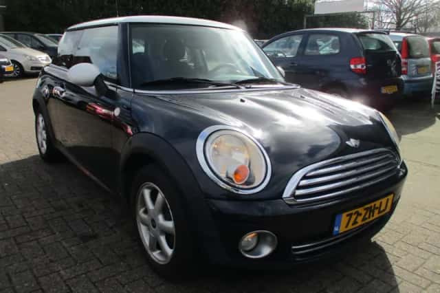 MINI Cooper (2008) thumbnail 1