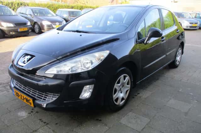 Peugeot 308 (2008) thumbnail 2