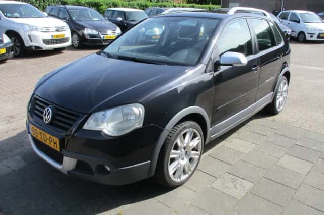 Volkswagen Polo (2006) thumbnail 2
