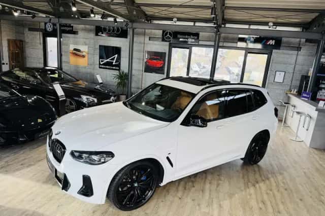 BMW X3 (2022) thumbnail 2