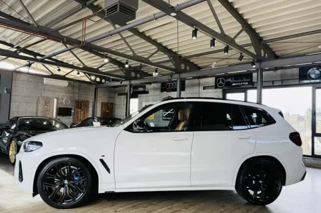 BMW X3 (2022) thumbnail 3