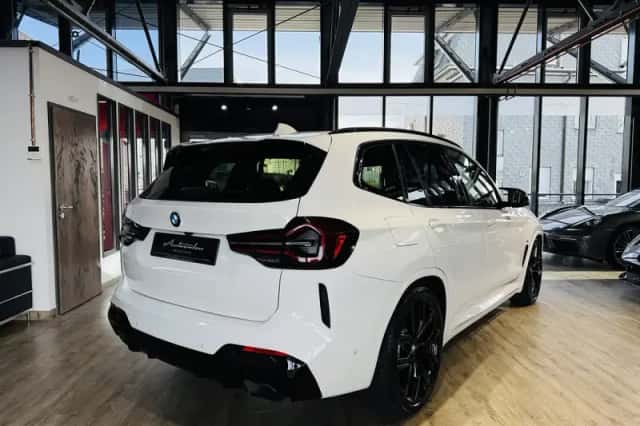 BMW X3 (2022) thumbnail 6