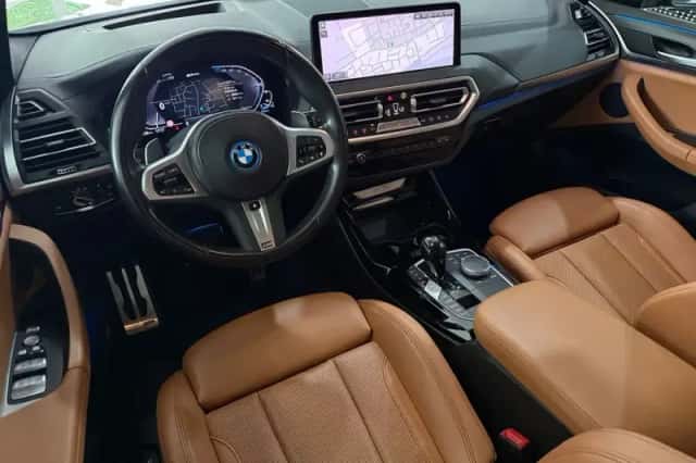 BMW X3 (2022) thumbnail 4