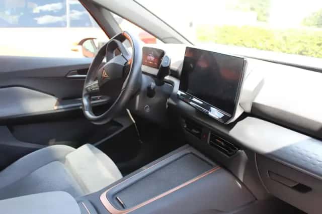 CUPRA Born (2021) thumbnail 3