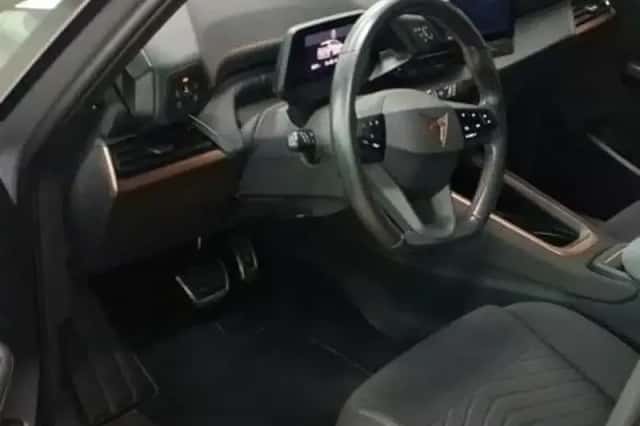 CUPRA Born (2022) thumbnail 3