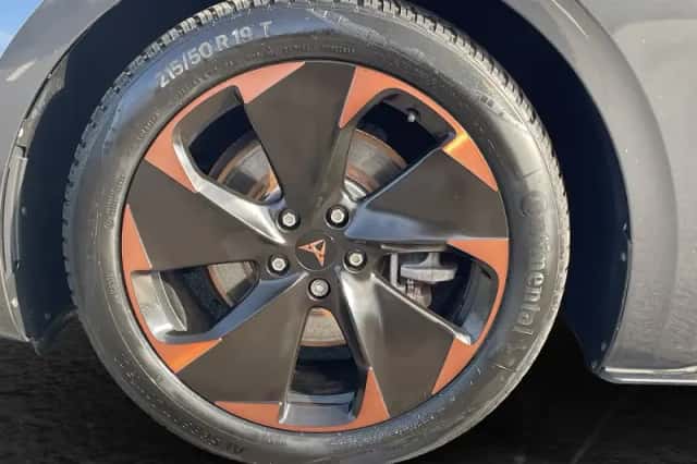CUPRA Born (2024) thumbnail 5