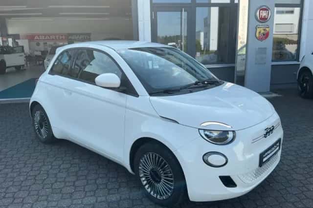 Fiat 500e (2023) thumbnail 1