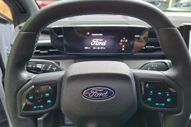 Ford Capri (2024) thumbnail 6