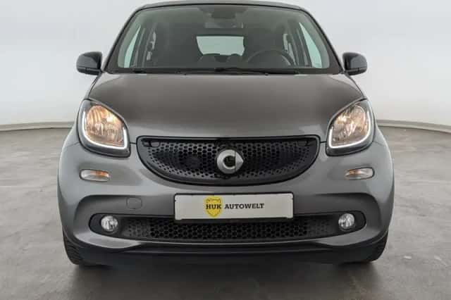 Smart forFour (2019) thumbnail 2