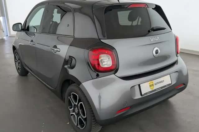 Smart forFour (2019) thumbnail 6