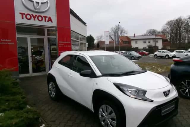 Toyota Aygo X (2023) thumbnail 3
