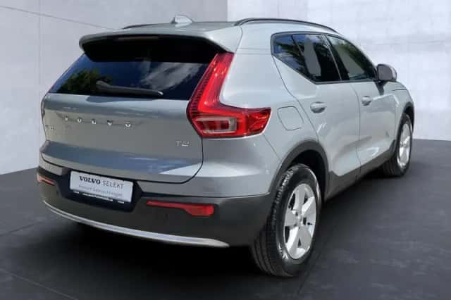 Volvo XC40 (2023) thumbnail 3