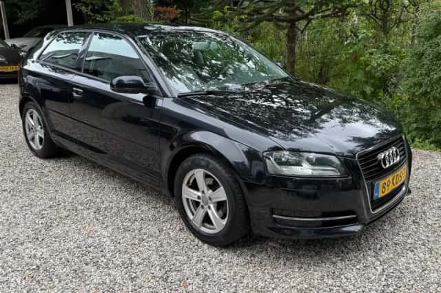 Audi A3 (2012) thumbnail 3