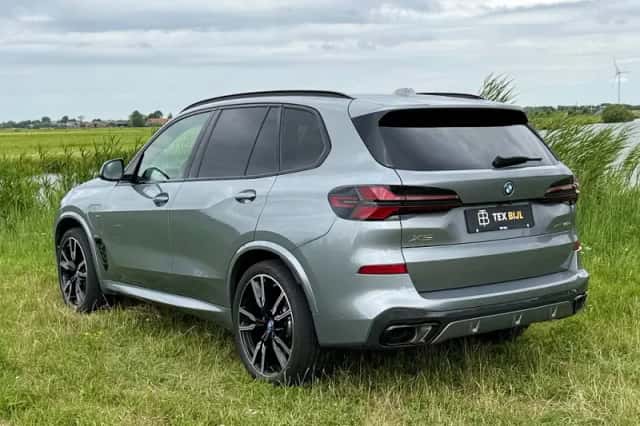 BMW X5 (2024) thumbnail 4