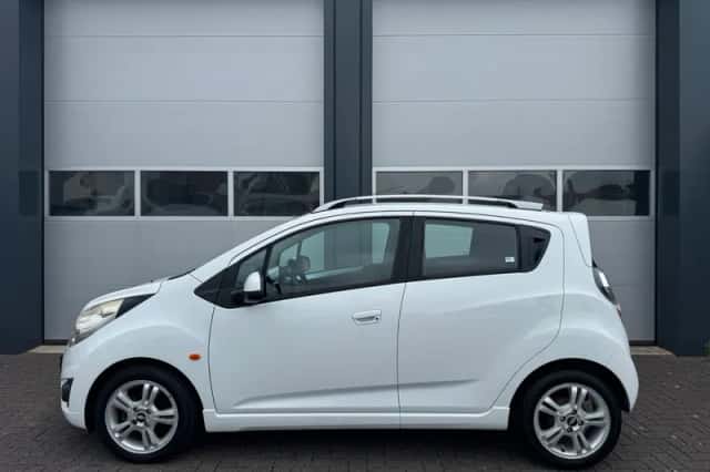 Chevrolet Spark (2011) thumbnail 4