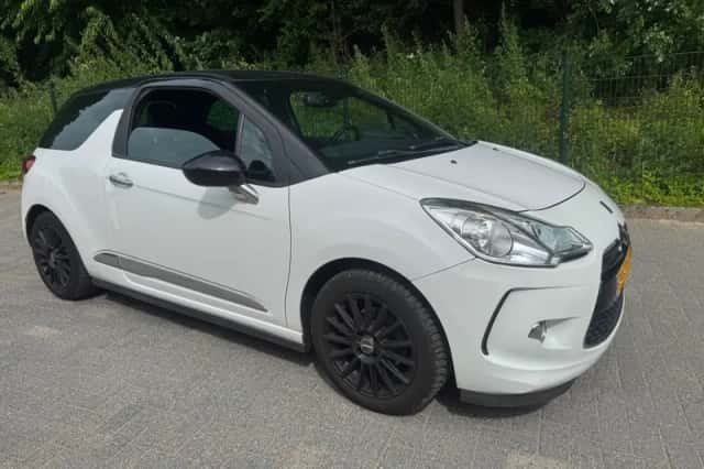 Citroën DS3 (2012) thumbnail 4