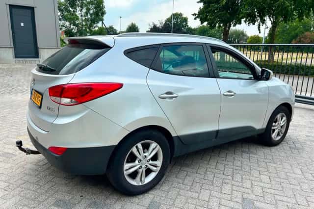 Hyundai ix35 (2010) thumbnail 4
