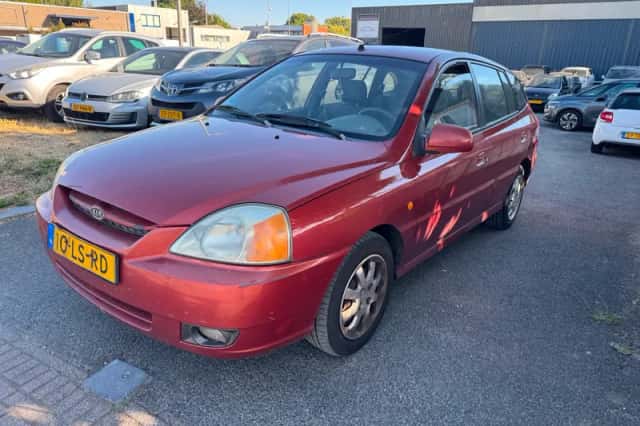 Kia Rio (2003) thumbnail 2