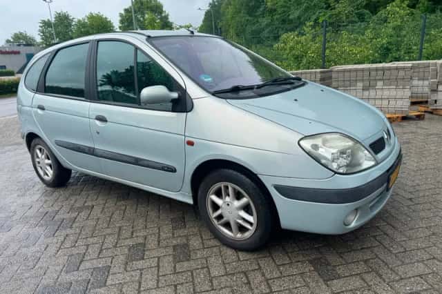 Renault Scénic (2001) thumbnail 4