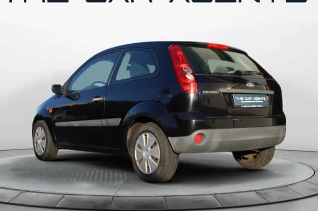 Ford Fiesta (2006) thumbnail 3