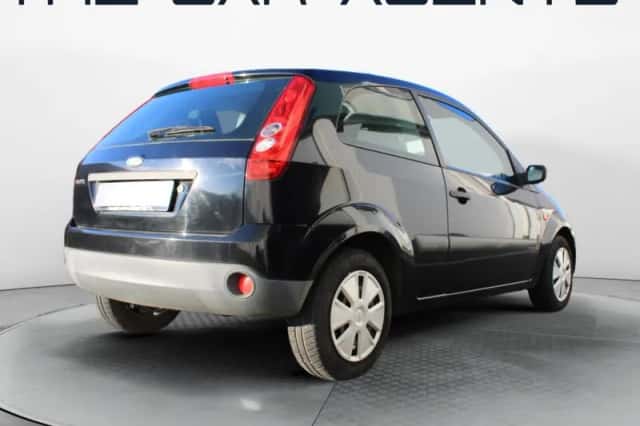 Ford Fiesta (2006) thumbnail 5