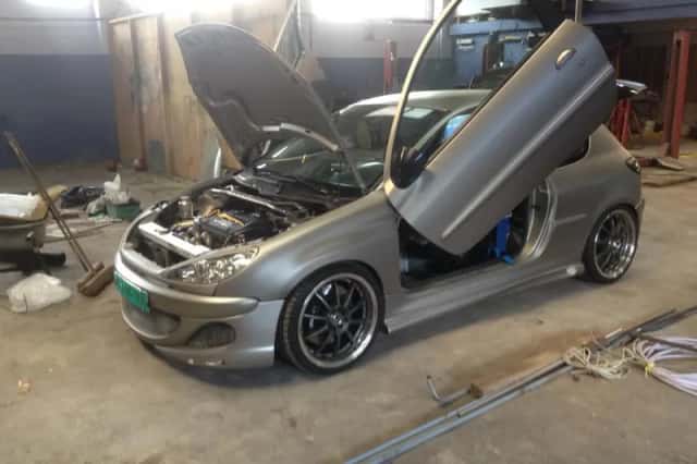Peugeot 206 (2000) thumbnail 2