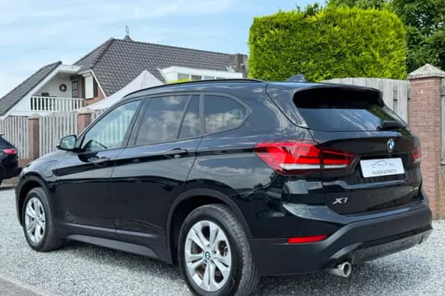 BMW X1 (2021) thumbnail 4