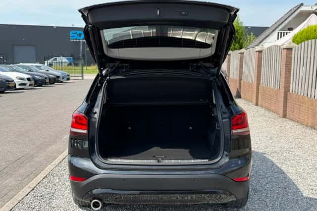BMW X1 (2021) thumbnail 6