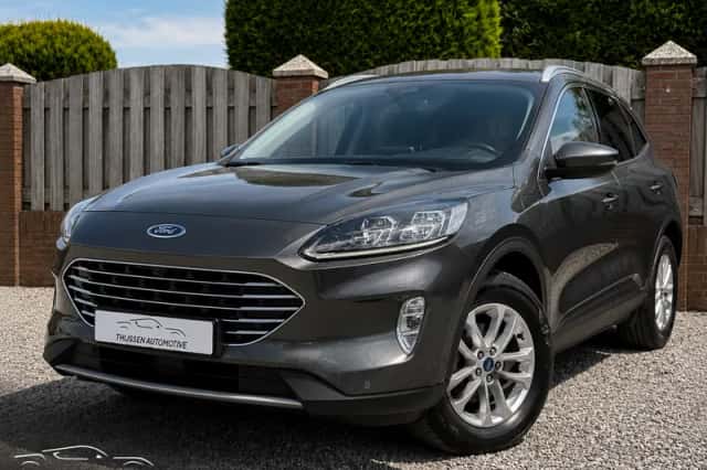 Ford Kuga (2022) thumbnail 1