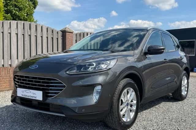 Ford Kuga (2022) thumbnail 2